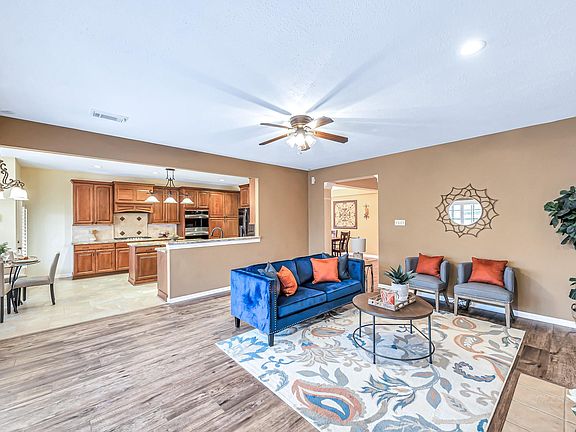 2nd image of 2018 Amber Glen Ln