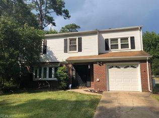 516 Royal Palm Dr, Virginia Beach, VA 23452
