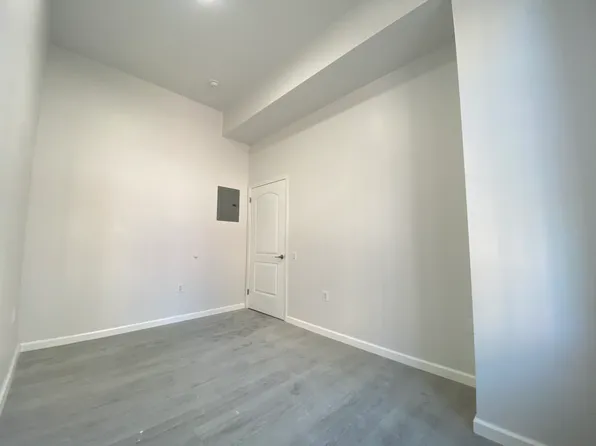 5502 Fifth Avenue image 6 of 12