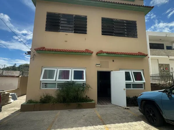 Calle 162 Calle Luis Munoz Rivera APT 1, Barranquitas, PR 00794