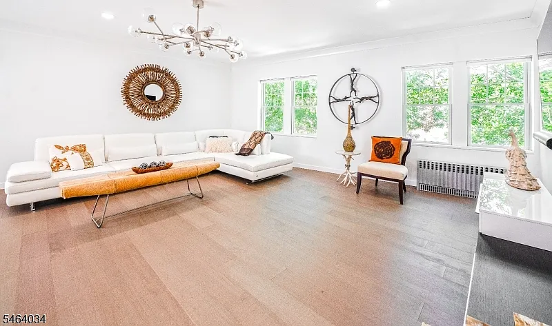 2 bed, 1.0 bath, $3,150 — Photo 3