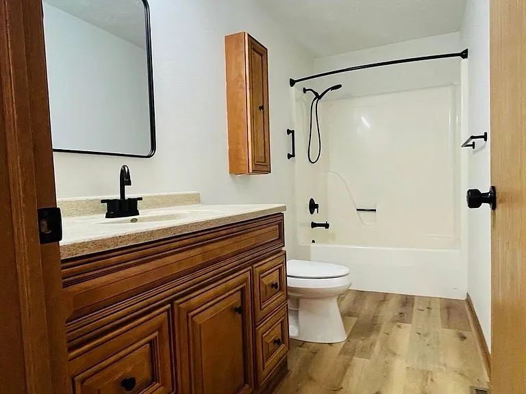 240 N 1st St #12 — Photo 9