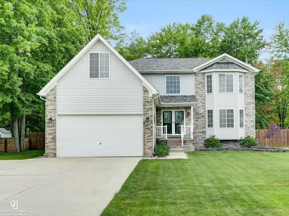 3185 Fanone Dr, Port Huron, MI 48060