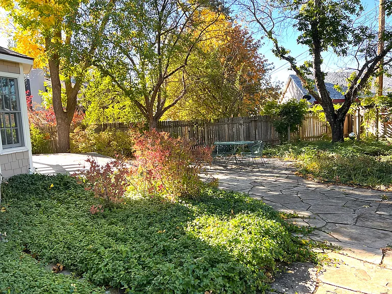 1013 S Cedar St — Photo 21