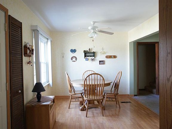 3rd image of 421 Kenwood Dr