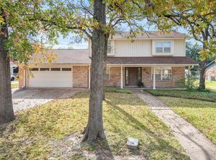 2804 Camelot Dr, Bryan, TX 77802