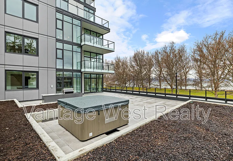 3389 Lakeshore Rd #216 — Photo 35