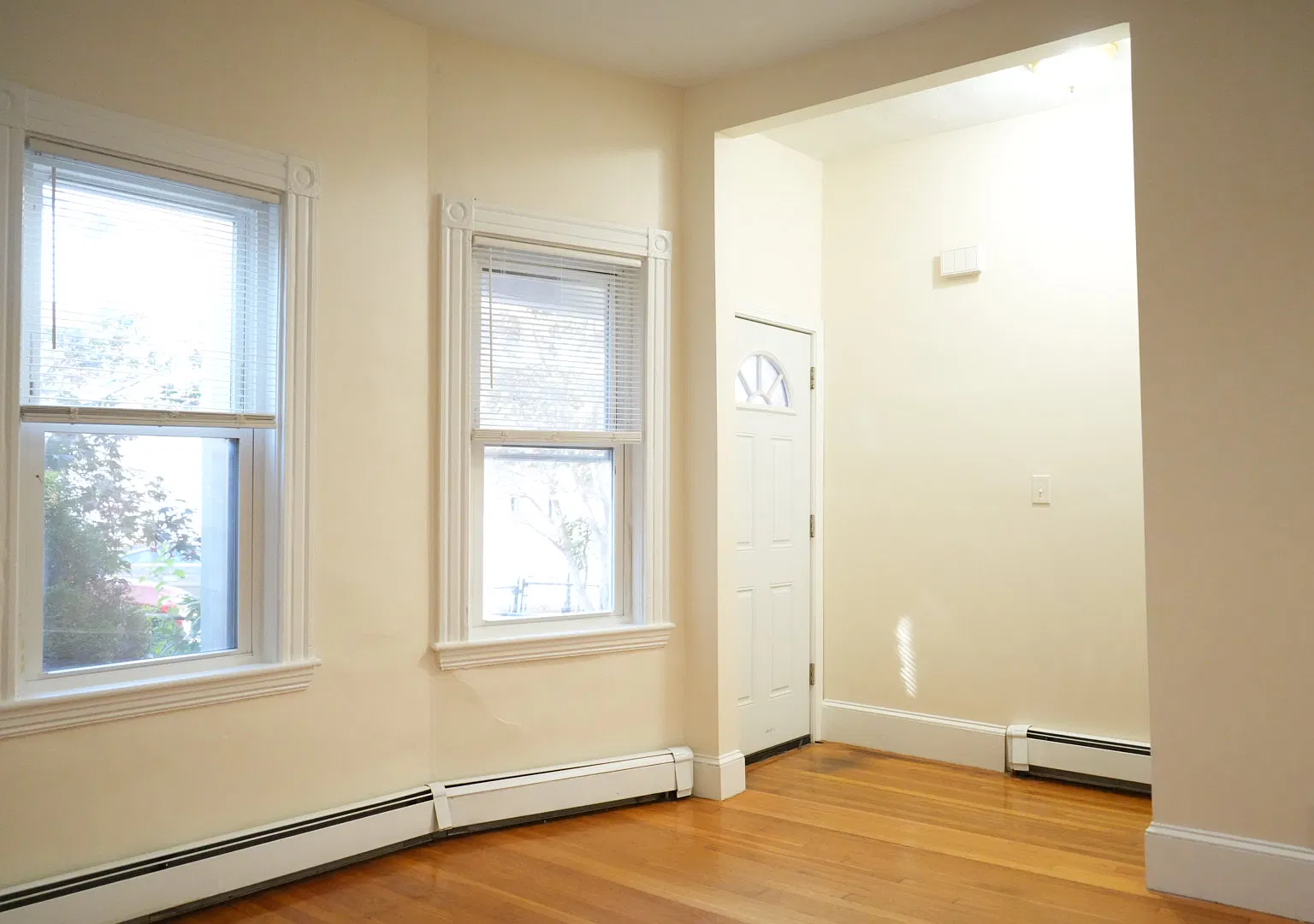 3 bed, $3,000 — Photo 1