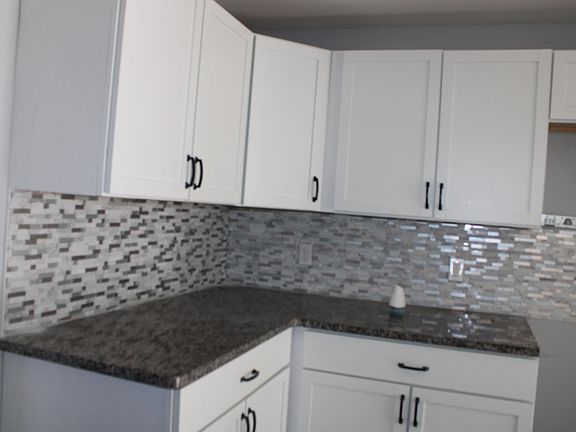 4th image of 252 Pershing Ave