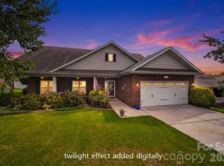 7244 Kenyon Dr, Denver, NC 28037
