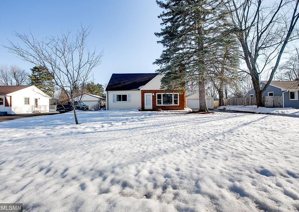 1st image of 2202 Spruce Pl