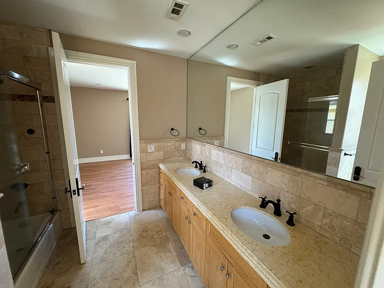 4960 Chimineas Ave — Photo 19