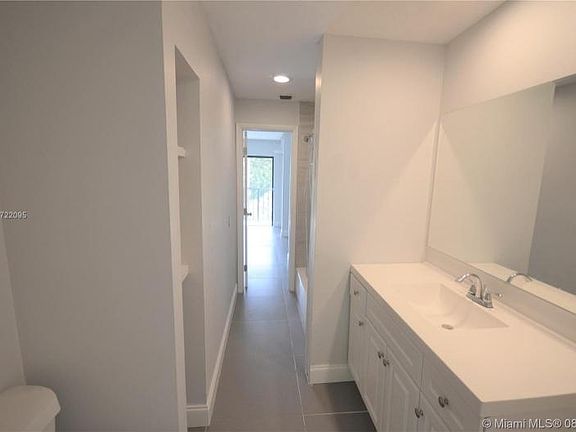 2nd image of 7721 S Dunham Blvd #4