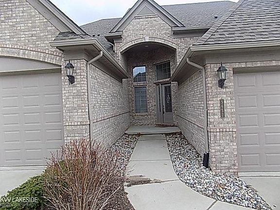 3rd image of 5652 Knob Hill Cir #13
