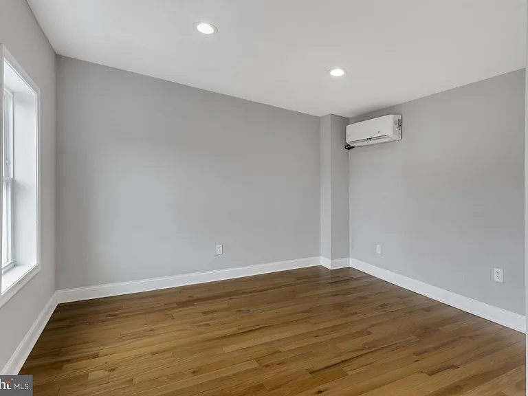 1302 N 19th St #2 — Photo 31