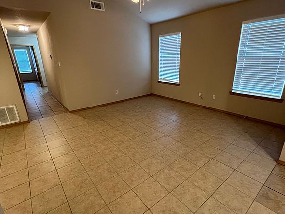 3rd image of 2016 Plum Creek Ln #B