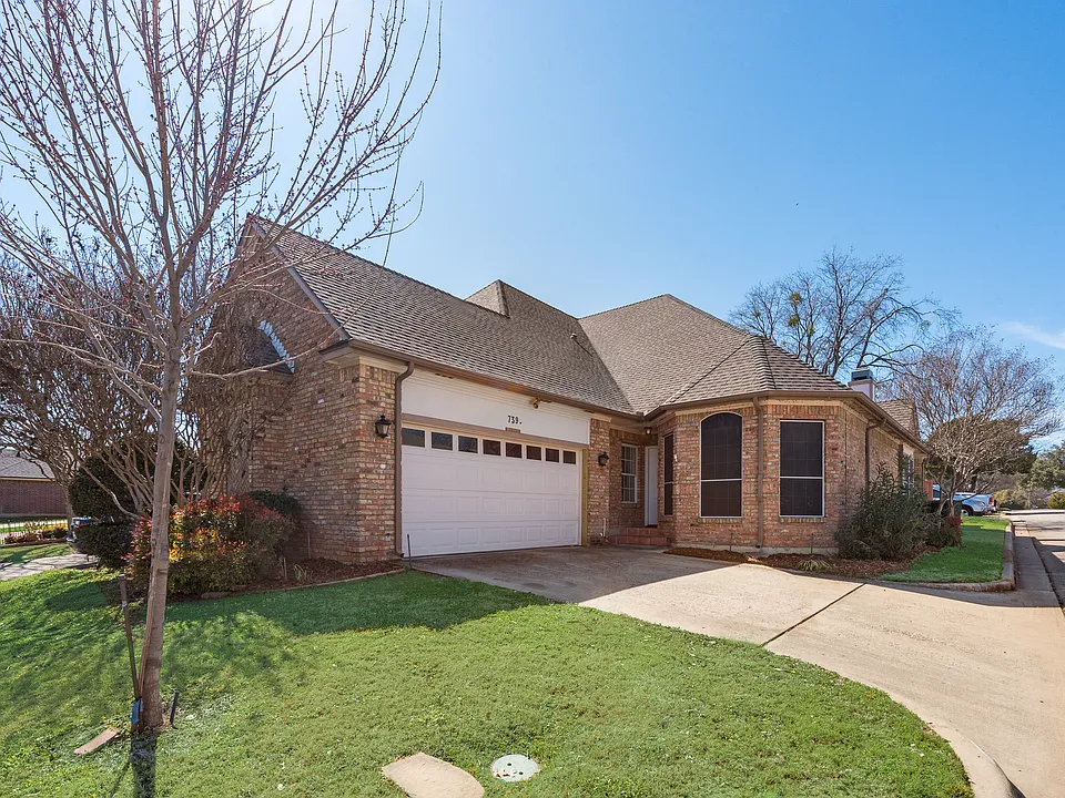739 Harbour Town Dr