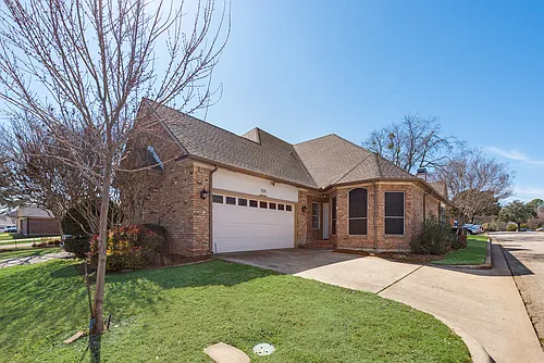 739 Harbour Town Dr Photo 1