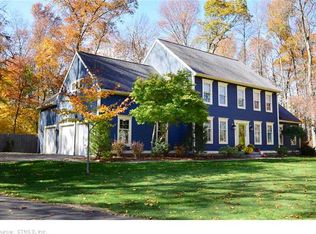 28 Fieldstone Dr, Hebron, CT 06248