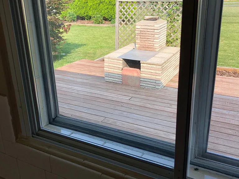 6916 Penrose Dr — Photo 17