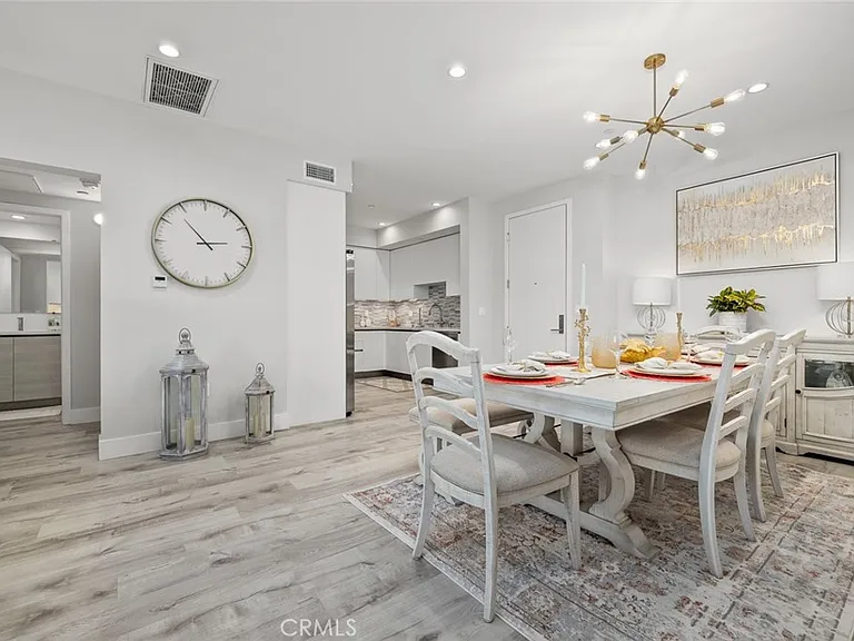 5820 La Mirada Ave #401 — Photo 18