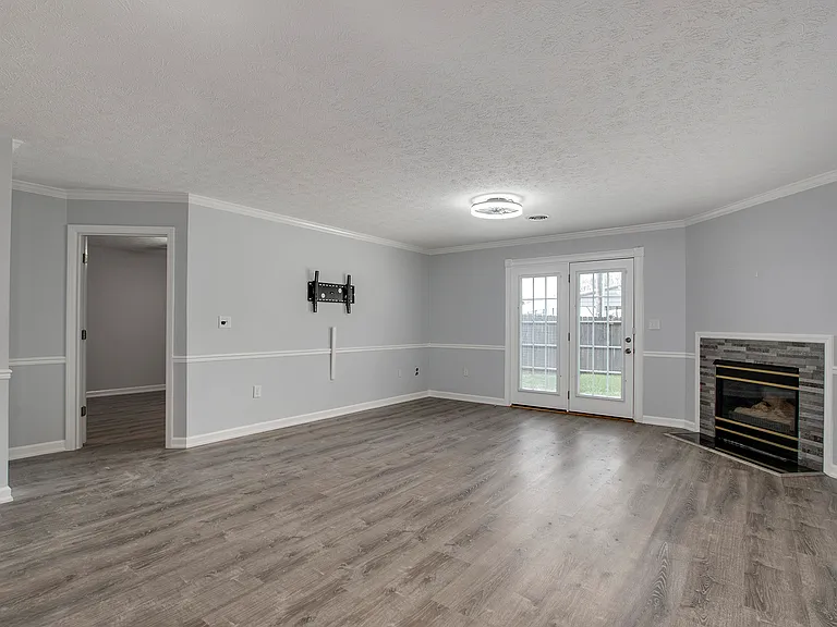 101 Pinewood Dr #1 — Photo 10