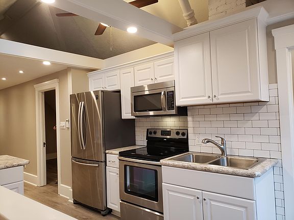 3rd image of 3192 W 14th St #3
