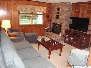 2nd image of 549 Leawood Ave