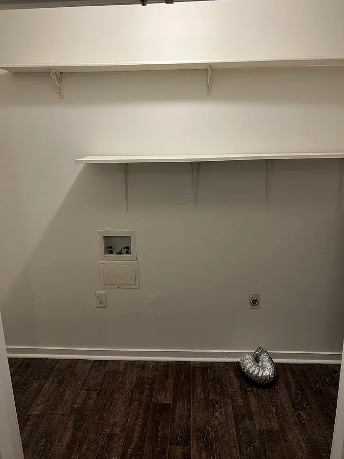 3 bed, 1.0 bath, 900 sqft, $950 — Photo 4