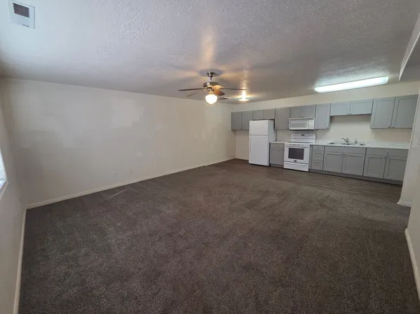 165 N 300 E, Washington, UT 84780