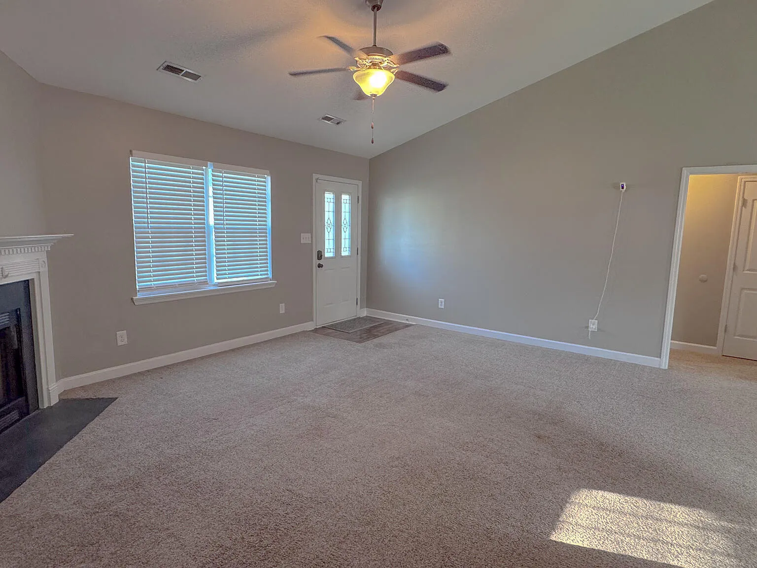 3 bed, 2.0 bath, 1314 sqft, $1,775 — Photo 2