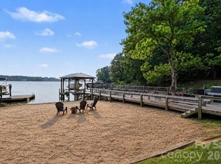 31002 Executive Point, Tega Cay, SC 29708