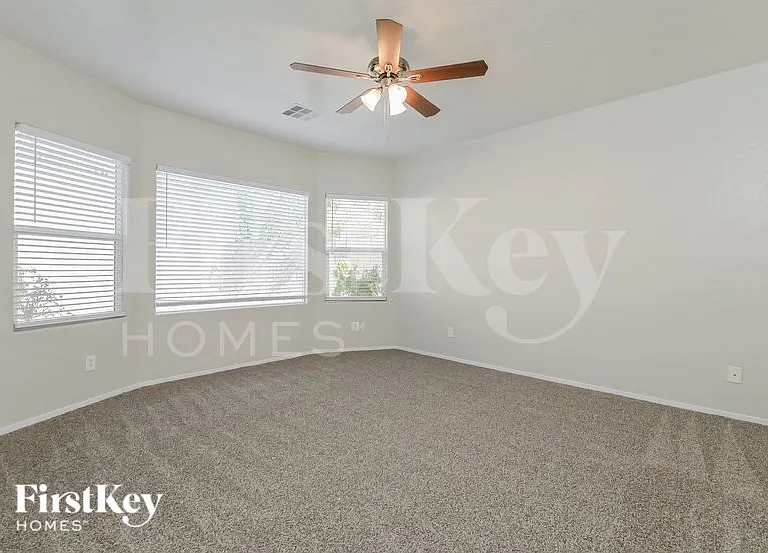 2580 Lockerbie St — Photo 12