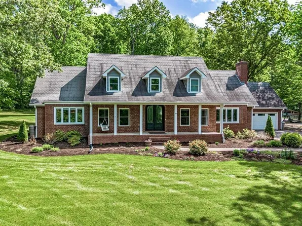19 Greenwood Pl, Paducah, KY 42003