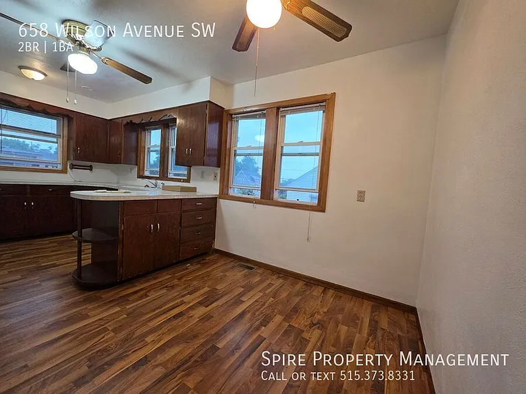 658 Wilson Ave SW — Photo 5