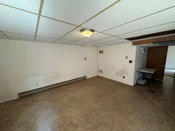 420 Jackson St, Warrensburg, MO