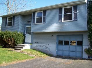 6022 Darby Rd, Cicero, NY 13039