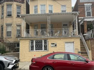 320 65th St, West New York, NJ 07093