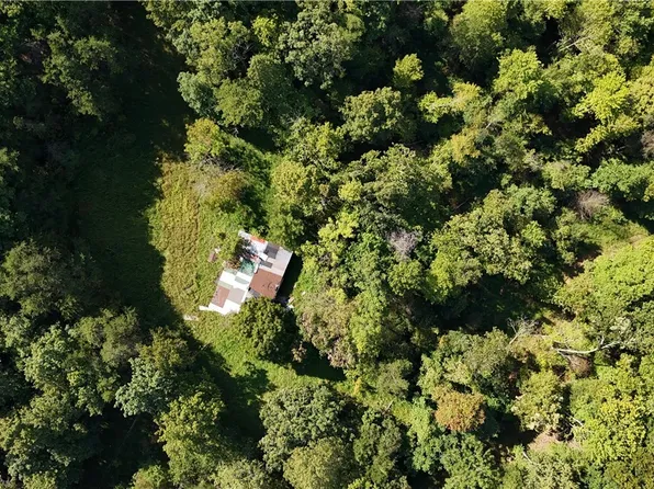 2074 Bogal Ridge Rd, Mineral Wells, WV 26150