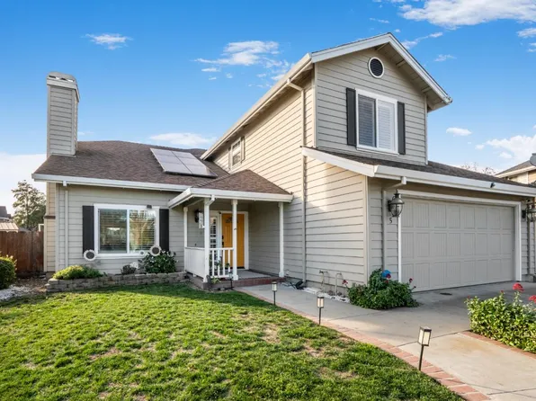 5 Woodbury Cir, Salinas, CA 93906