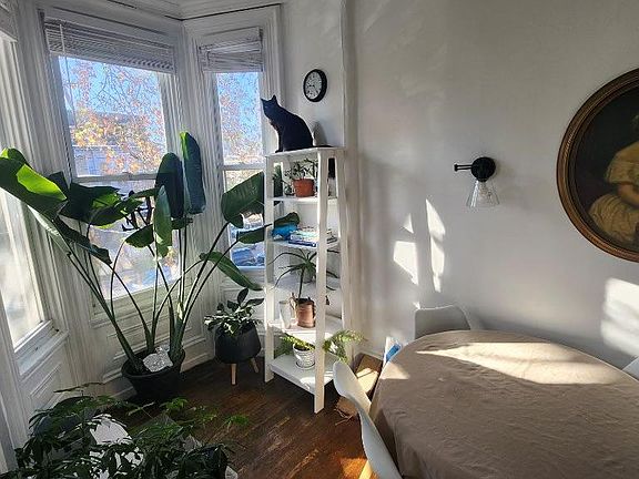 5th image of 3421 Race St APT 2