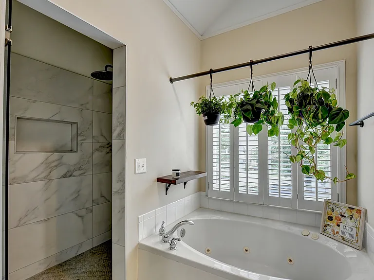 2051 Crown Vetch Ln — Photo 61