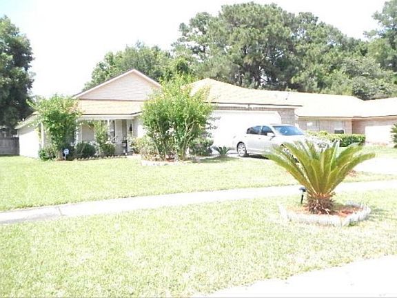 2nd image of 3931 Victoria Landing Dr N