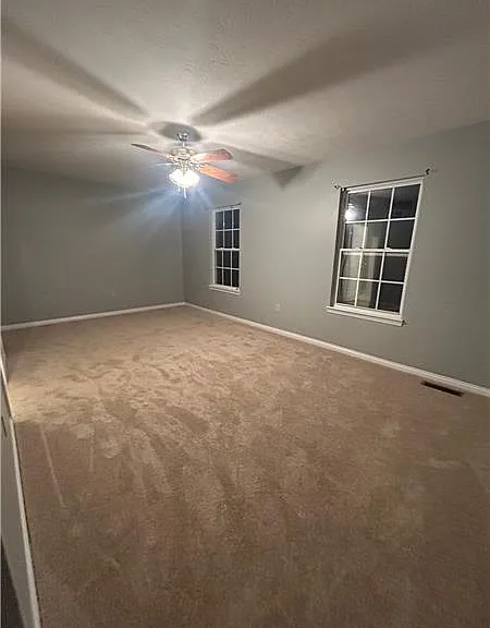 580 Rosebud Cir — Photo 17