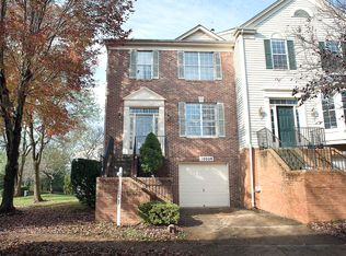 10028 Vanderbilt Cir, Rockville, MD 20850