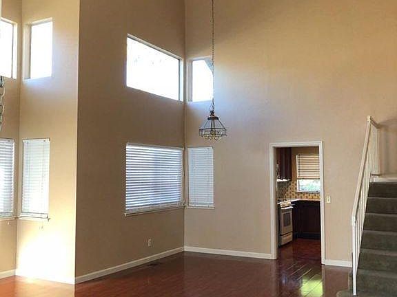 4th image of 2630 Burrell Dr #1
