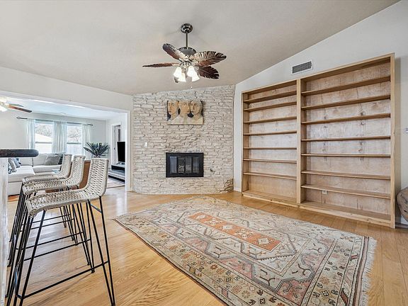 5th image of 6702 Langston Dr