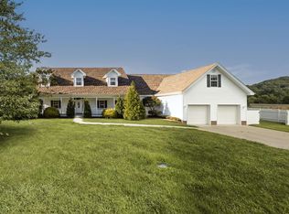 1015 Violet Ln, Louisa, KY 41230