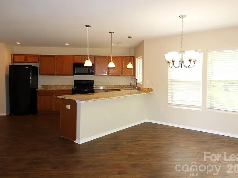 13011 Lake Erie Ln — Photo 17