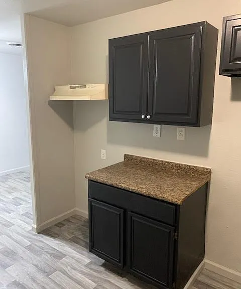 734 Saint Nicholas Dr — Photo 15